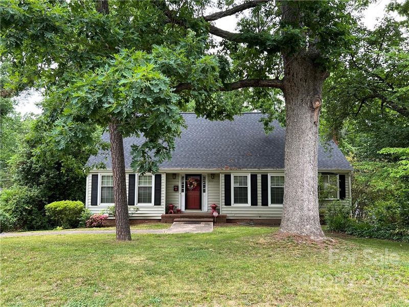 902 Sprucewood St, Kannapolis, NC 28081