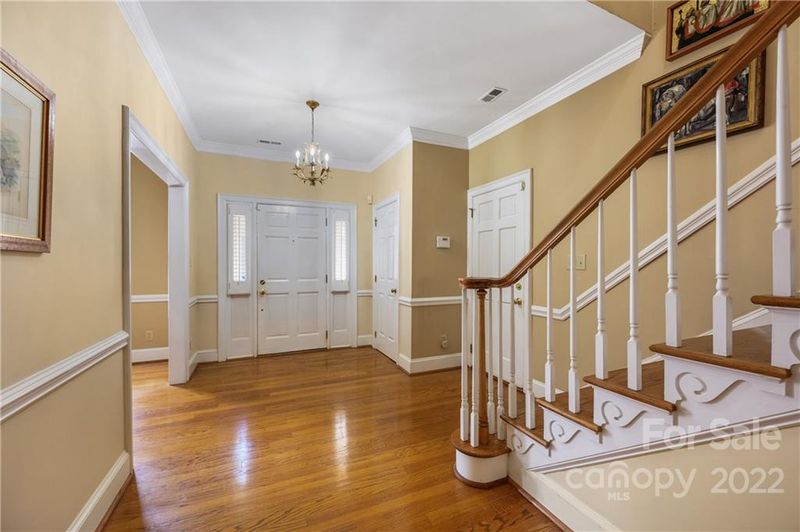 2817 Sharon View Rd, Charlotte, NC 28210
