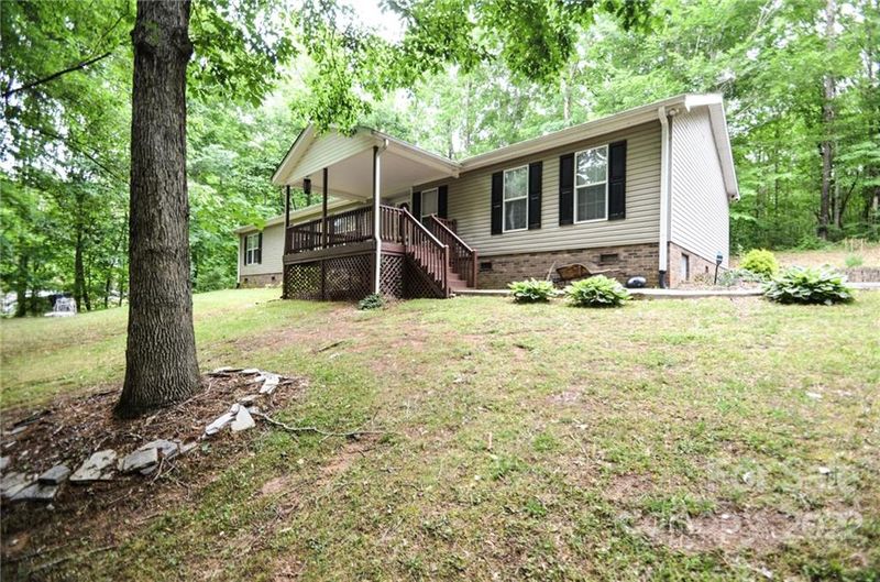 3828 Waderidge Trl, Iron Station, NC 28080