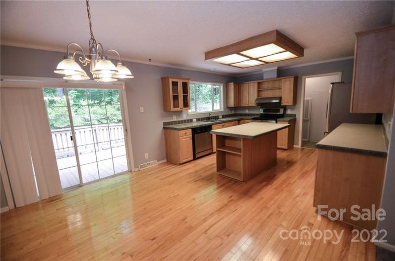 3828 Waderidge Trl, Iron Station, NC 28080