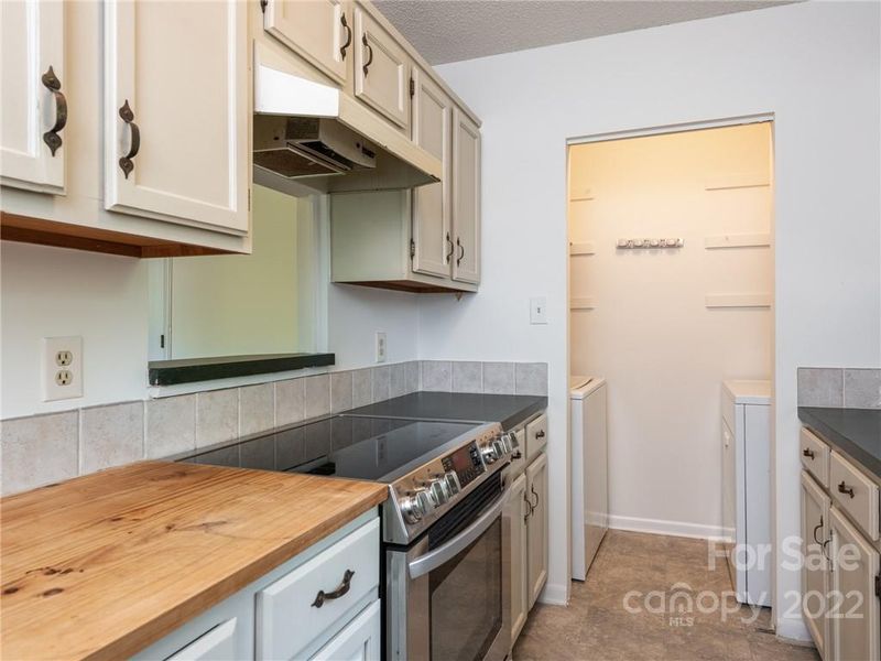 9100 Nathaniel Russell Ln, Charlotte, NC 28227