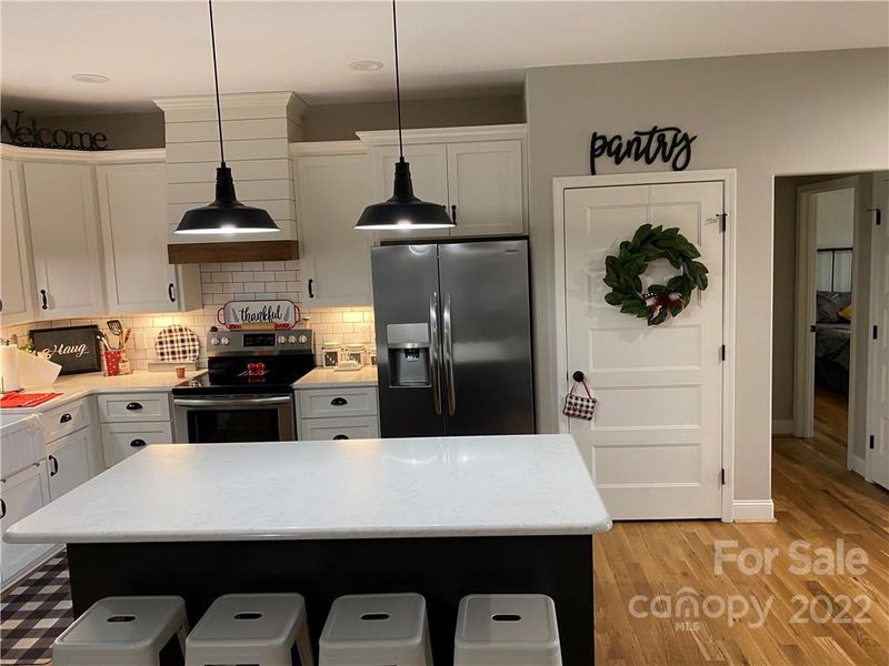 121 Chip Shot Ln, Maiden, NC 28650