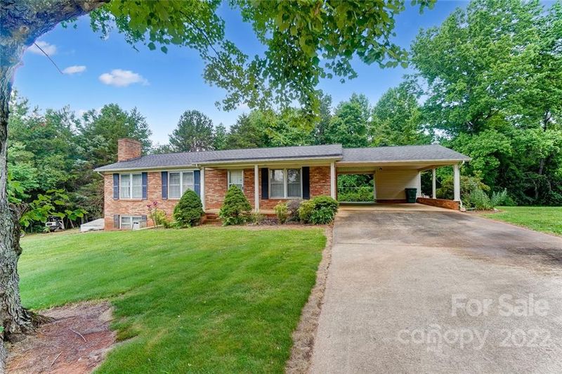 2014 Windigo St, Newton, NC 28658