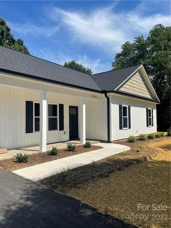 3700 34th St NE, Hickory, NC 28601