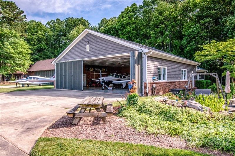 249 Normandy Rd, Mooresville, NC 28117