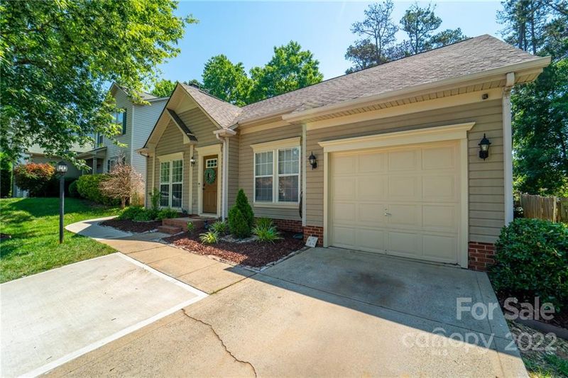 7413 Wapiti Ct, Charlotte, NC 28273