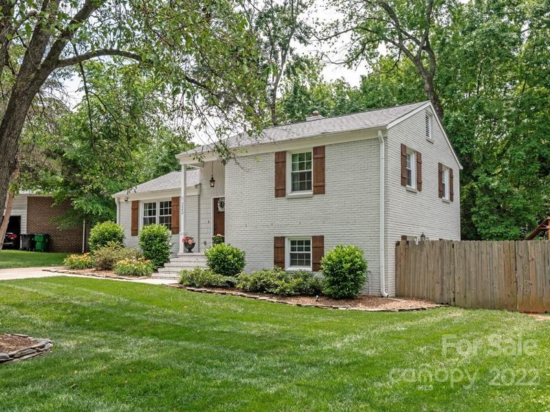 5042 Murrayhill Rd, Charlotte, NC 28210