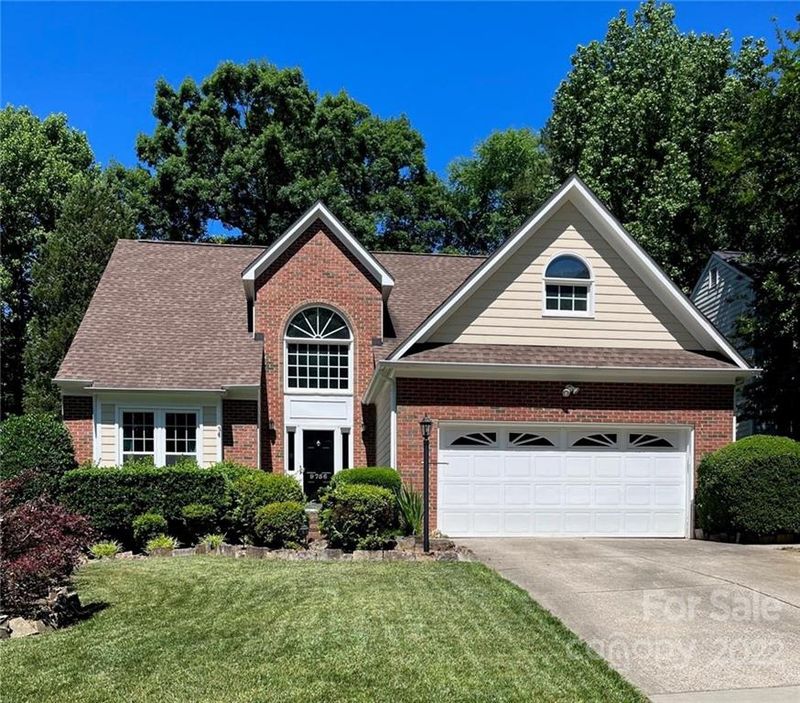 9756 Whitewood Trl, Charlotte, NC 28269