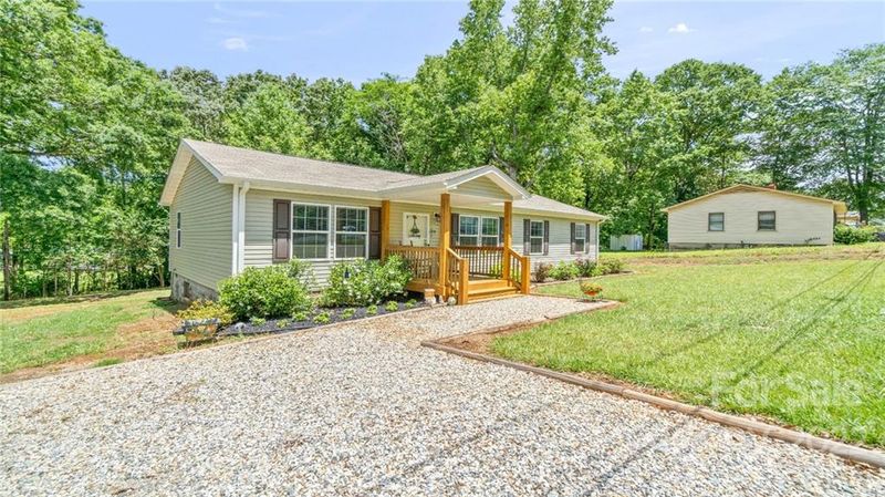 310 Poplar St, Stanley, NC 28164