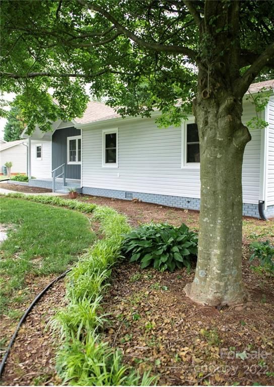 2602 Pine Forest Dr, Gastonia, NC 28056