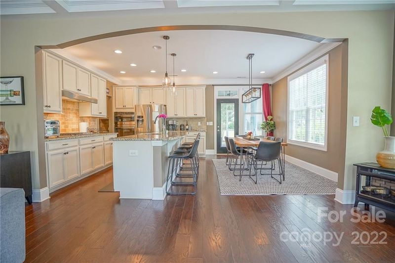 21402 Old Canal St, Cornelius, NC 28031