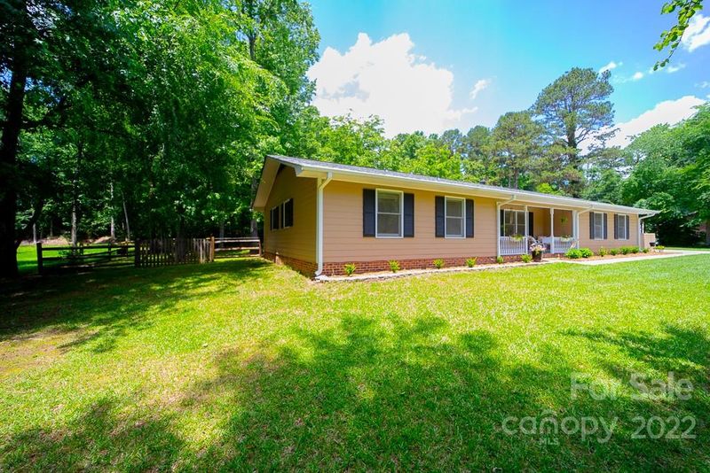 2004 Waverly Dr, Monroe, NC 28112