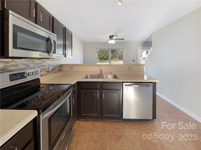2430 Mason Mill Pl, Charlotte, NC 28273