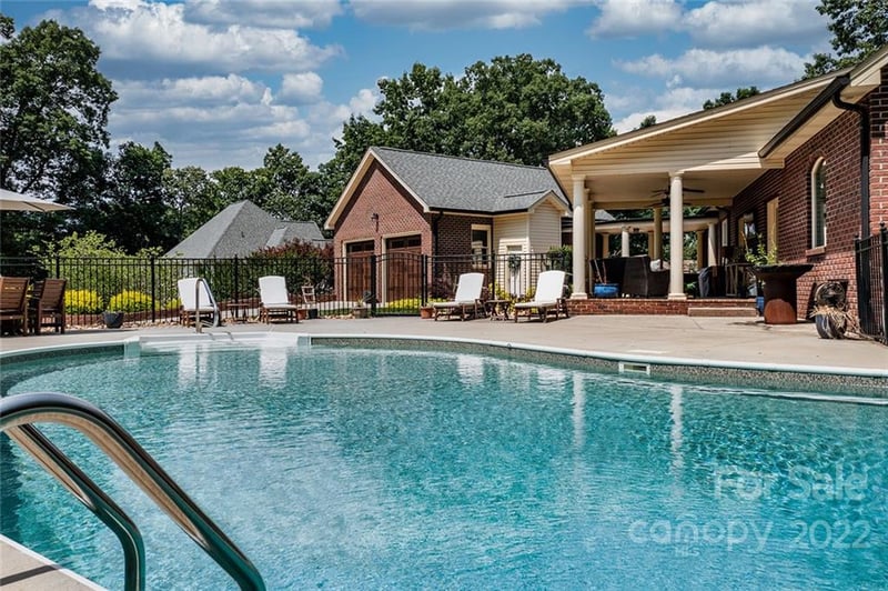 3509 Rock Bridge Dr NE, Conover, NC 28613