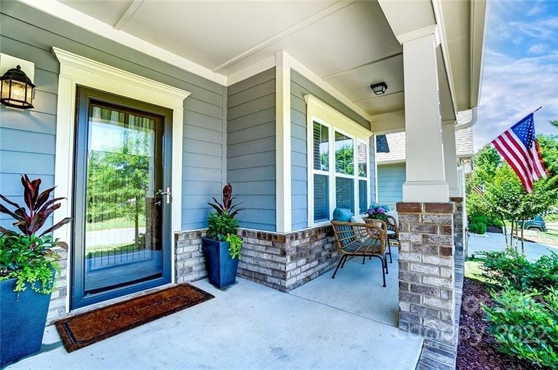 5060 Stonehill Ln, Matthews, NC 28104