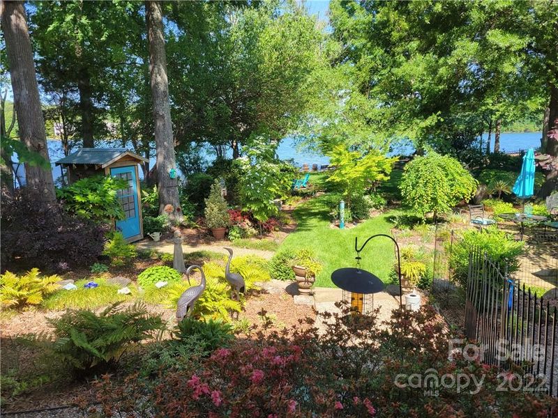 140 View Lake St, Davidson, NC 28036