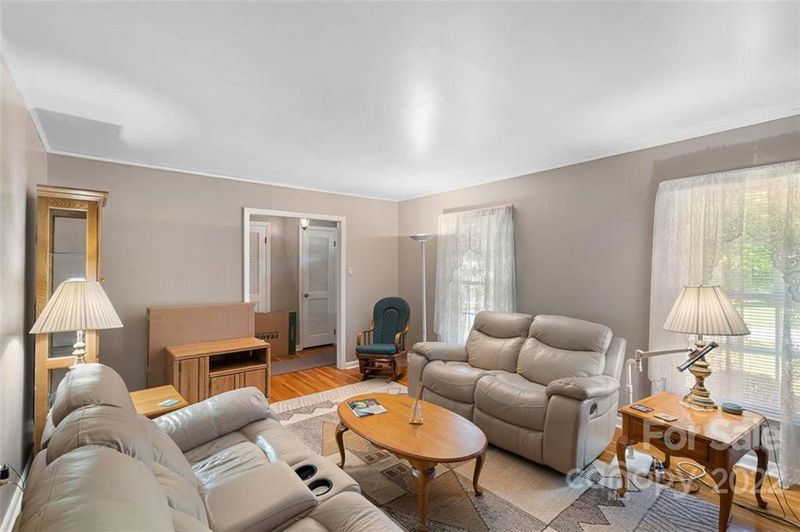 1119 Fox Run Dr, Charlotte, NC 28212