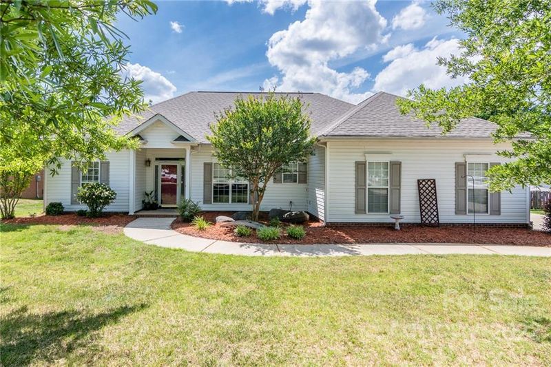 8250 Kale Pl, Harrisburg, NC 28075