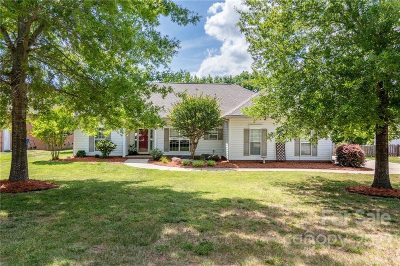8250 Kale Pl, Harrisburg, NC 28075