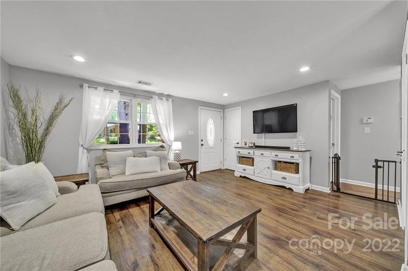 3213 Piney Grove Rd, Charlotte, NC 28212