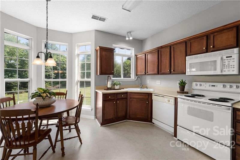 101 Brookstone Dr, Mount Holly, NC 28120