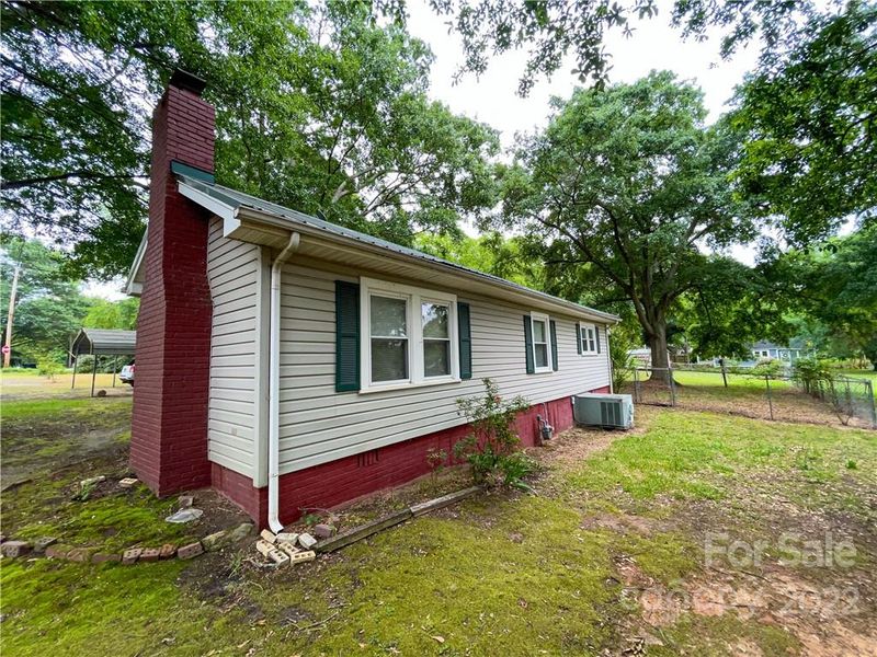 1023 Baxter Ave, Gastonia, NC 28054