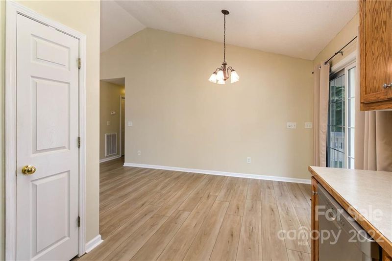111 Bennington Dr, Stanley, NC 28164