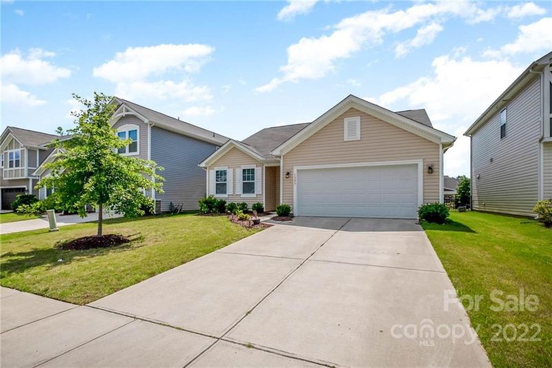1397 Kings Grove Dr, York, SC 29745