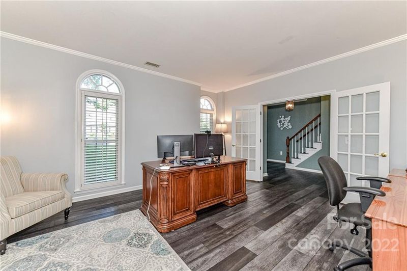 1213 Gifford Dr, Matthews, NC 28105
