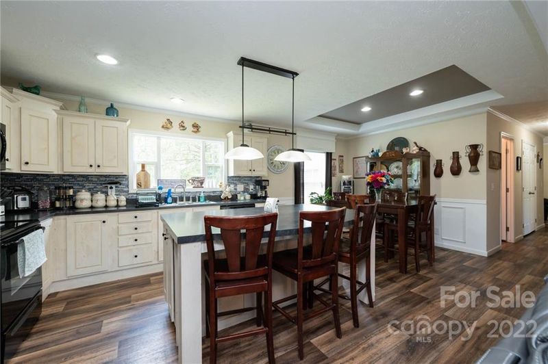 2521 5th St NW, Catawba, NC 28609