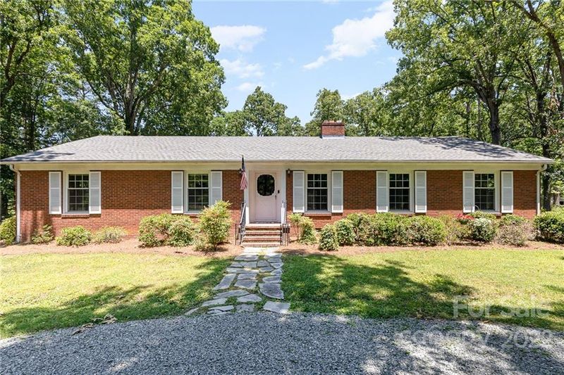 110 Forest Hills Dr, Monroe, NC 28112