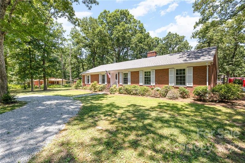 110 Forest Hills Dr, Monroe, NC 28112