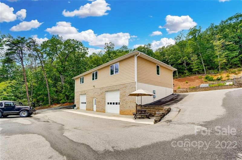 5510 Mountain Laural Dr, Maiden, NC 28650