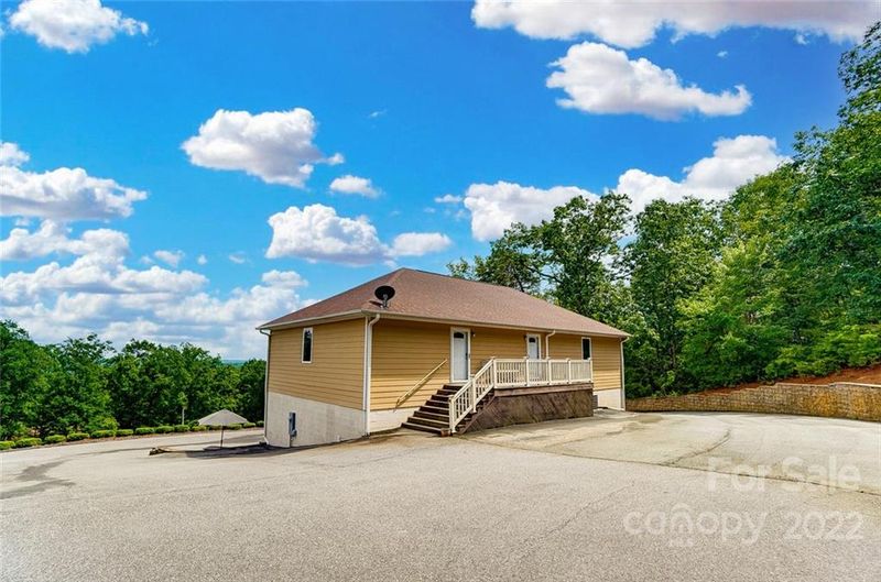 5510 Mountain Laural Dr, Maiden, NC 28650