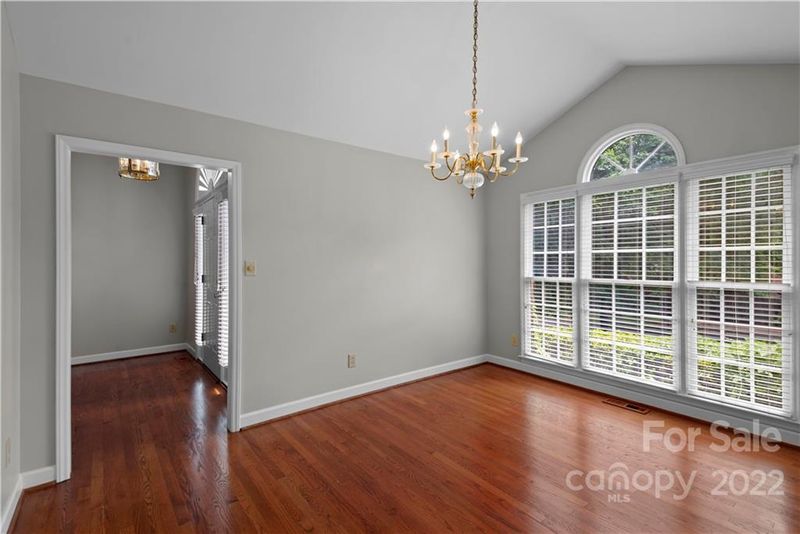 528 Torrence Dr, Gastonia, NC 28054