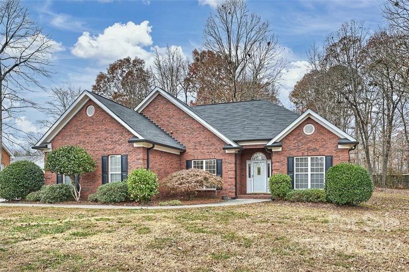 3001 Cameron Woods Dr, Monroe, NC 28110