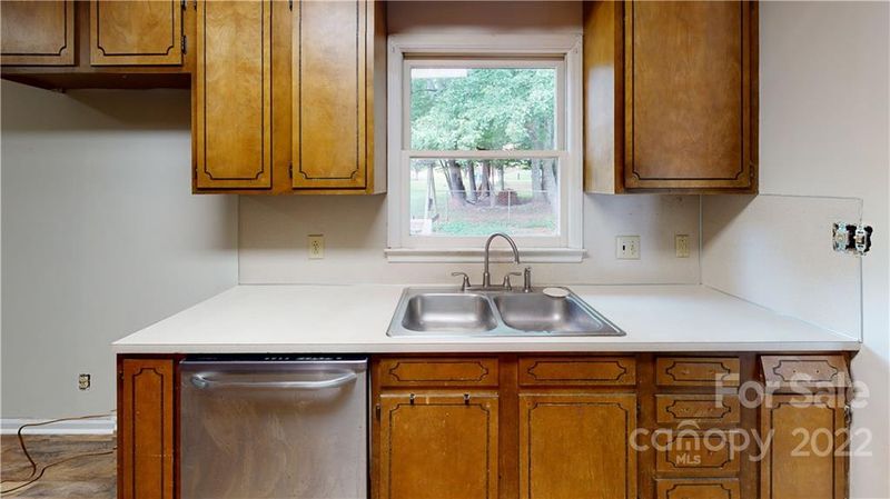 3325 Danial St, Conover, NC 28613