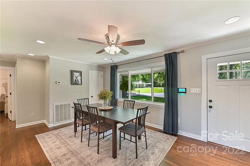 4630 Connecting Rd, Charlotte, NC 28209