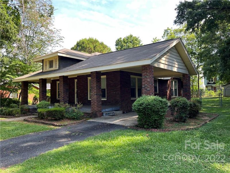 1121 E 35th St, Charlotte, NC 28205