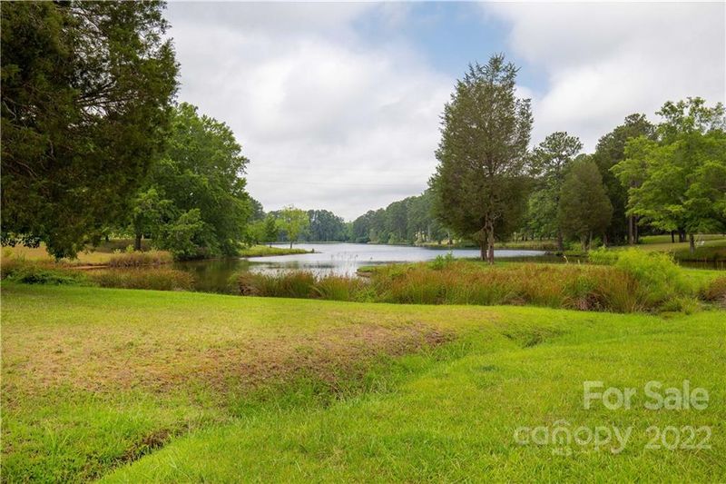 1076 Pineview Lakes Rd, Chester, SC 29706