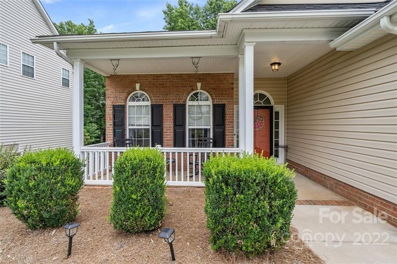 5029 Meadow Woods Dr, Lowell, NC 28098