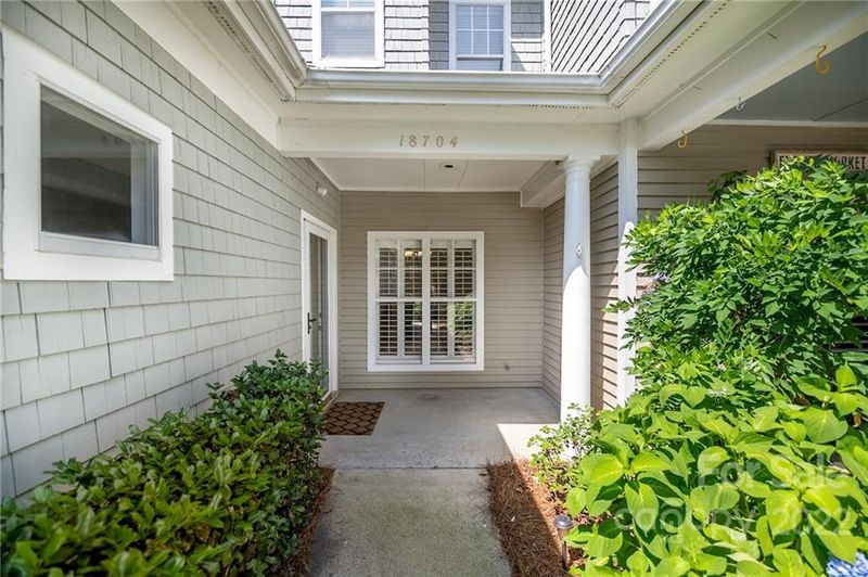 18704 Silver Quay Dr, Cornelius, NC 28031