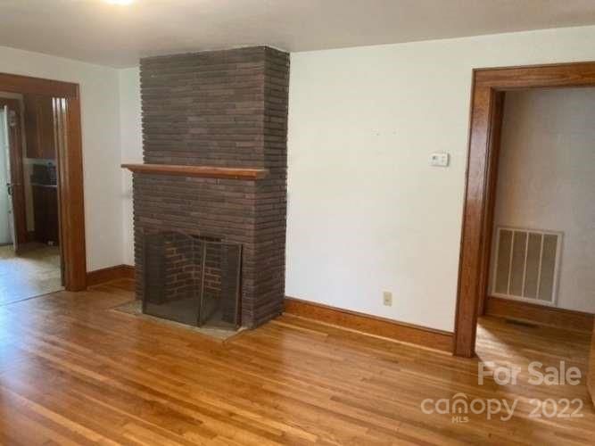 314 9th St, Conover, NC 28613