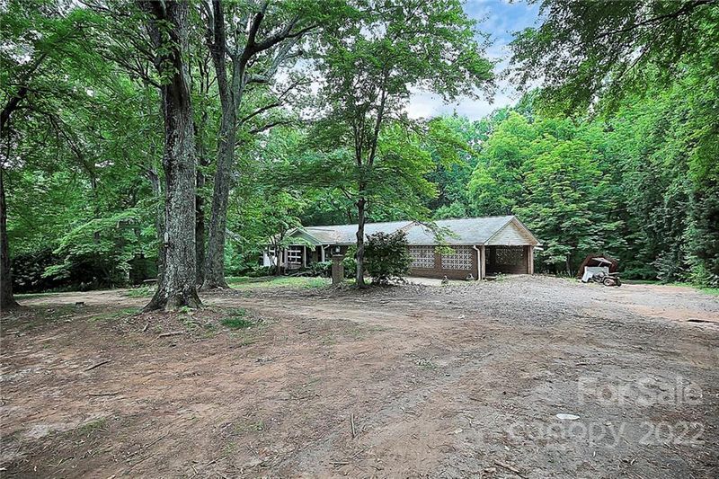 856 Cornelius Rd, Mooresville, NC 28117