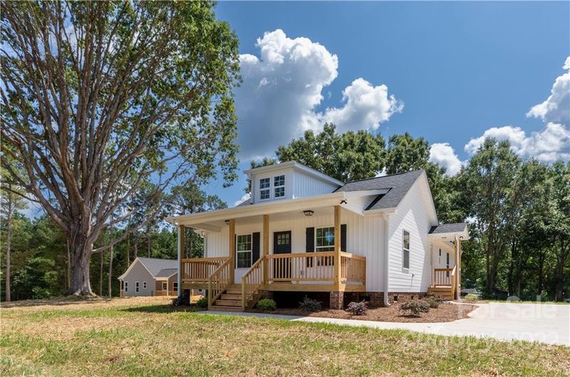 2181 Smith Ford Rd, Hickory Grove, SC 29717