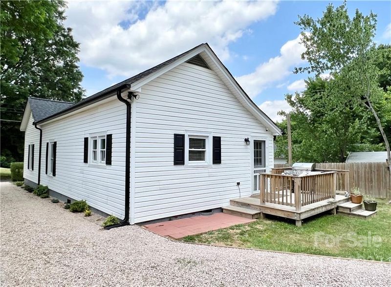 1202 N Walnut St, Kannapolis, NC 28081