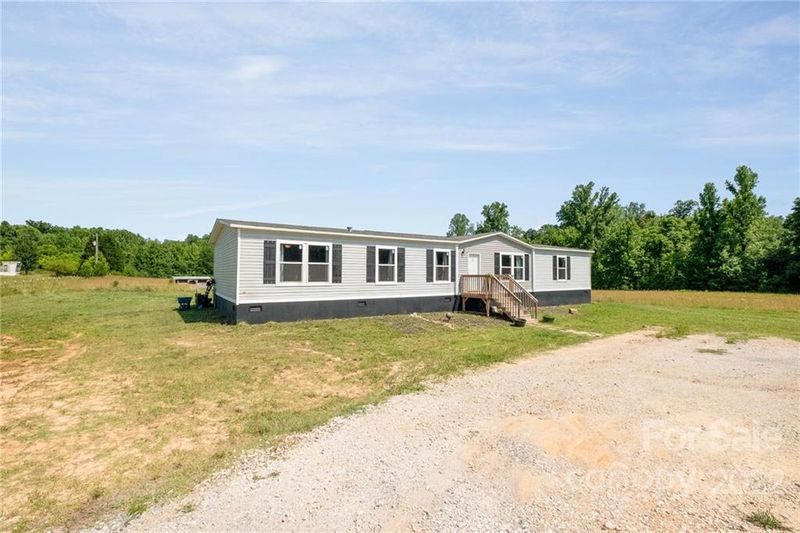 425 S Grandview Rd, Clover, SC 29710