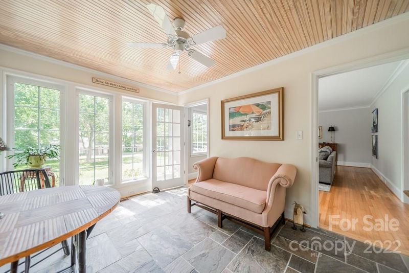 3312 Windsor Dr, Charlotte, NC 28209