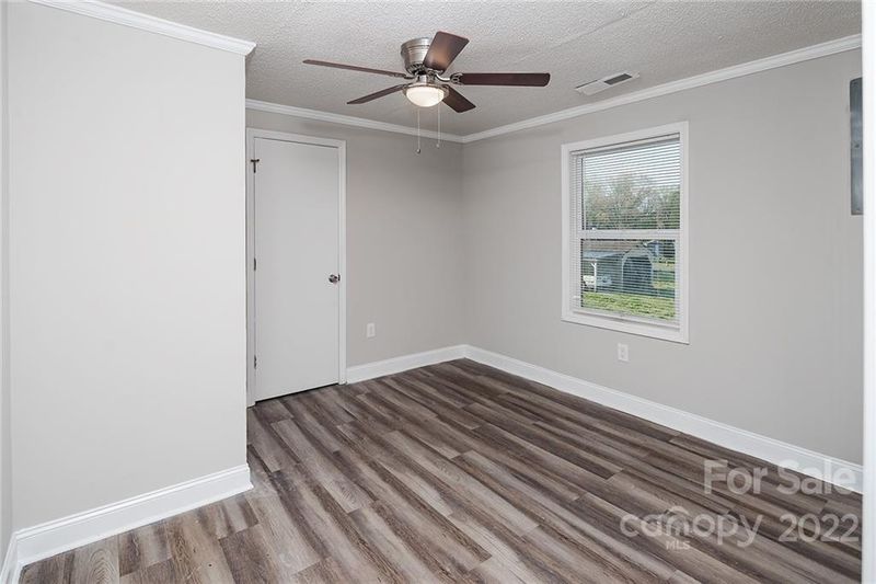 913 Circle St, Kannapolis, NC 28081
