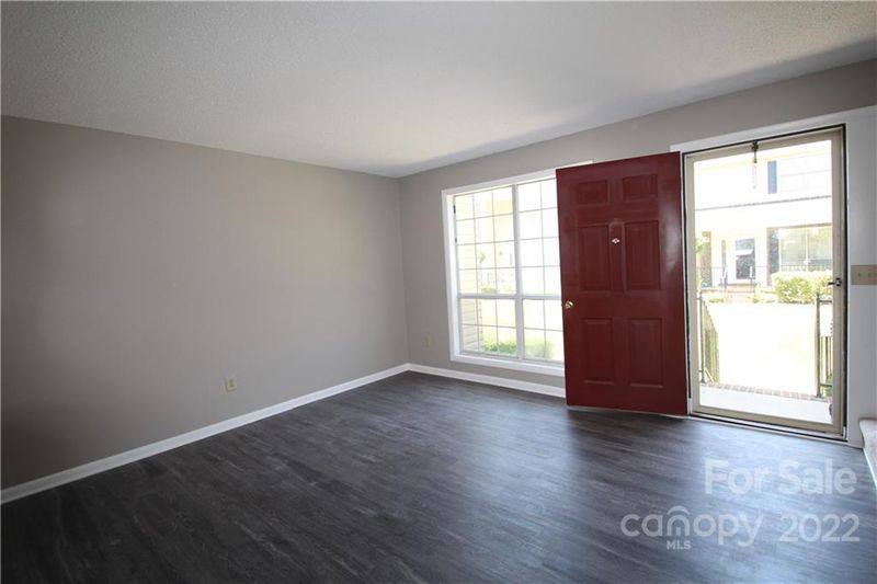 943 Surry Ln, Gastonia, NC 28054